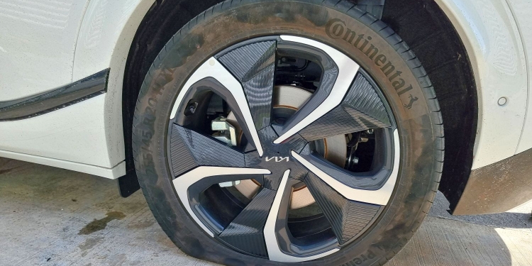Tukar tayar EV lebih mahal daripada tayar biasa, ini harga tayar Kia EV6 di Malaysia