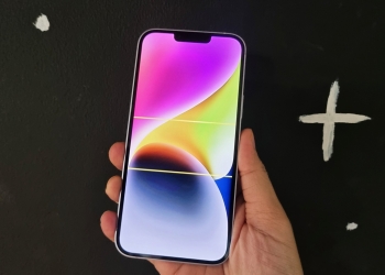 iPhone anda ada isu skrin bergaris? Muat turun iOS 16.3 sekarang