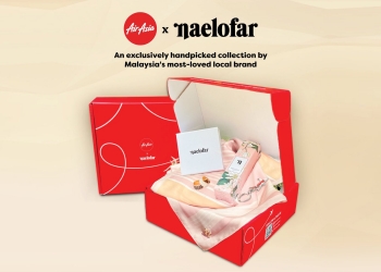 AirAsia jual hijab Naelofar dan kek black & pink di udara untuk masa terhad