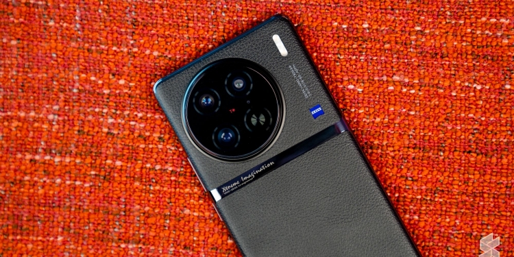 Siri Vivo X90: Telefon Dimensity termahal Malaysia, diperkasa cip khas Vivo V2