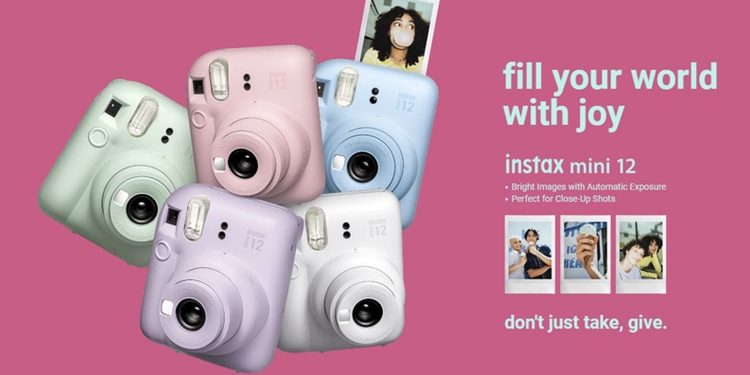 Fujifilm lancar Instax Mini 12, bawakan naik taraf viewfinder