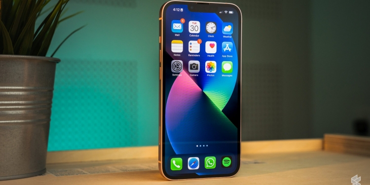 Apple pecah rekod, 8 dari 10 telefon terbanyak dijual tahun lepas adalah iPhone!