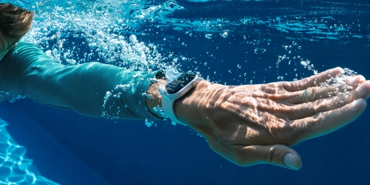 Apple Watch hilang dalam laut, pengguna ini jejak & dapatkannnya semula guna Find My