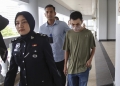 Dua individu didakwa di mahkamah kerana menjual kotak Android TV dengan pra kandungan Astro
