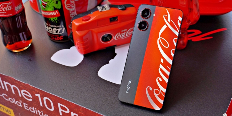 Realme 10 Pro 5G edisi Coca-Cola kini di Malaysia, RM1,399 pada stok amat terhad