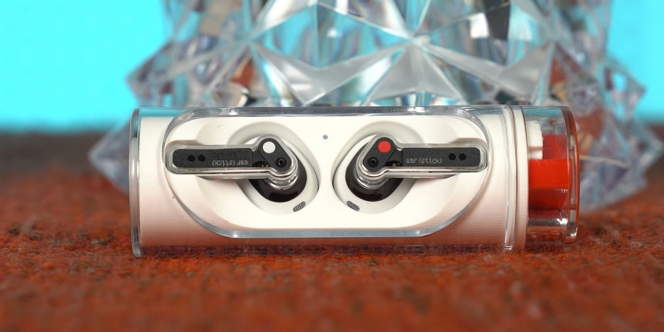 Nothing Ear (stick) ada diskaun RM100, terhad sehingga 30 April