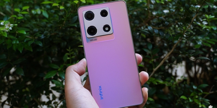Infinix Note 30 Pro Malaysia: RM899 anda dapat skrin AMOLED, speaker stereo, dan pengecasan wayarles