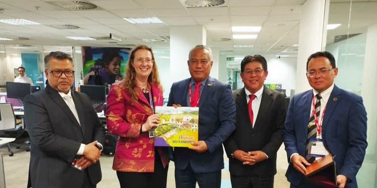 MOHE dan UK tandatangani MoU untuk perkukuh kerjasama bidang pendidikan tinggi, tarik pelajar UK ke Malaysia dan pertingkat ekonomi negara