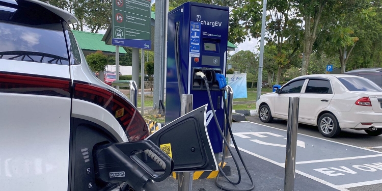 Stesen pengecas EV Ayer Keroh Arah Selatan tak lagi percuma, ini kadar bayarannya