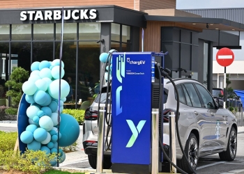 Stesen pengecas EV di Starbucks kini gunakan kadar pengiraan kWh