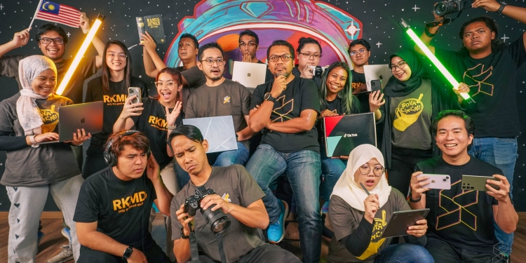 SoyaCincau mencari calon pekerja untuk jawatan: Penulis Berita Senior & Editor Video