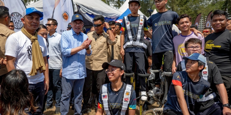 Banyak faedah untuk Belia & rakyat dalam Belanjawan 2023. Ini cara untuk semak semua faedah yang boleh anda terima