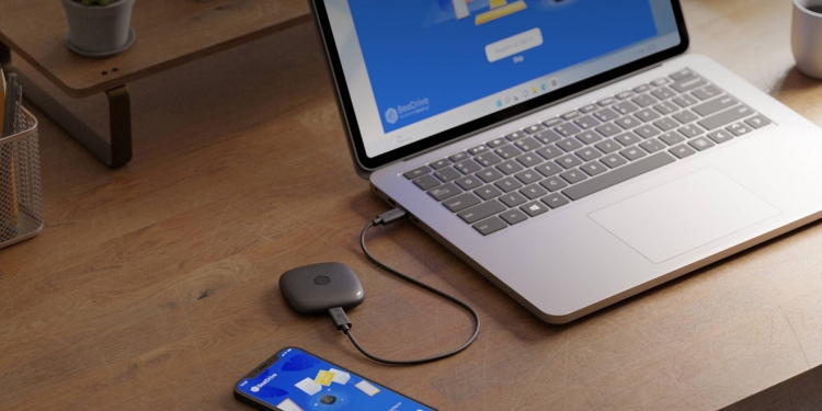 Synology pecah tradisi, kini mereka juga ada produk pemacu kilat BeeDrive