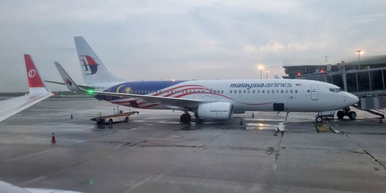 Tidak perlu lagi matikan telefon waktu berlepas dan mendarat dengan Malaysia Airlines