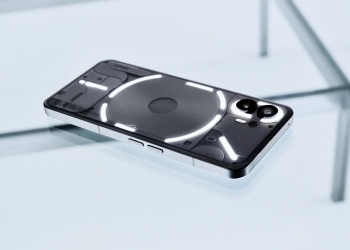 Nothing Phone (2) dipertingkat dengan prestasi flagship dan lebih tinggi kalis percikan air