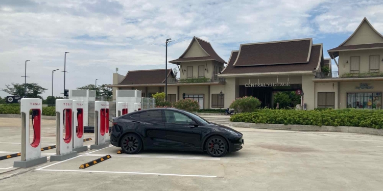 Tesla SuperCharger disenaraikan di enam negeri di Malaysia