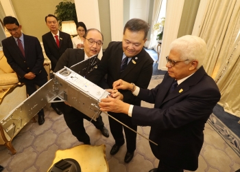 Angkasa-X tawar data satelit tanpa had percuma untuk semua selama 12 bulan