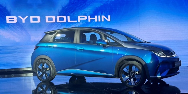 Terima kredit pengecas RM1,300 percuma jika beli EV BYD Dolphin sekarang