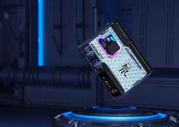 Redmagic ada pengecas GaN berlampu RGB dan boleh cas 3 laptop serentak