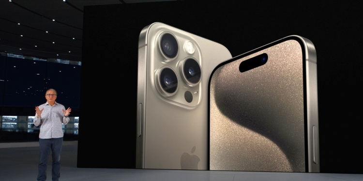 iPhone 15 & iPhone 15 Pro: CelcomDigi, Maxis dan U Mobile akan buka tempahan awal pada 22 September