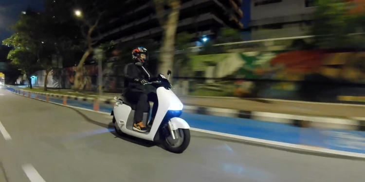 [Reviu] Blueshark R1: Skuter elektrik lincah di bandar, lemau di lebuh raya