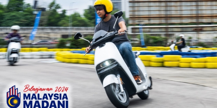 Belanjawan 2024: Rebat sehingga RM2,400 untuk beli motorsikal elektrik