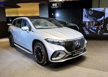 Mercedes-Benz EQS SUV Malaysia: EV mewah 7 tempat duduk berharga hampir RM700 ribu