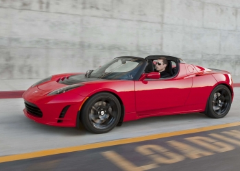 Anda boleh bina Tesla Roadster di rumah, Elon Musk sediakan manualnya