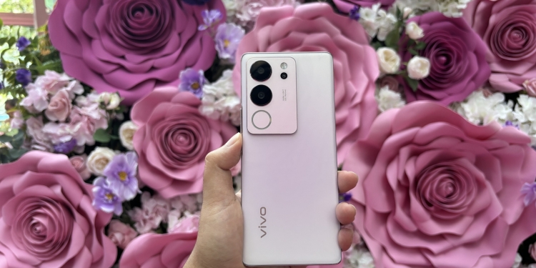 Vivo V29 merah jambu dilancar, pelbagai hadiah ekslusif menanti pembeli