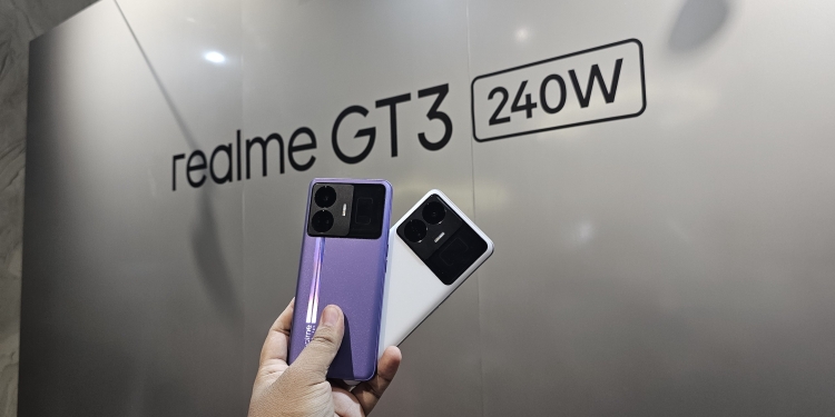 Realme GT 3 1TB dengan pengecas 240W hanya RM2,799, percuma fon putik dan pembersih udara