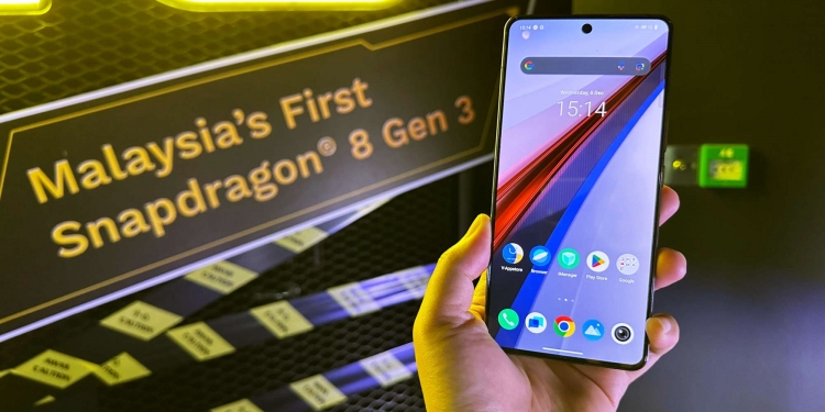 iQoo 12: Snapdragon 8 Gen 3 pada harga paling murah di Malaysia