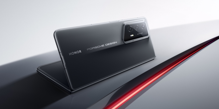 Honor lancar Magic V2 RSR hasil kerja sama Porsche pada harga lebih RM10,000