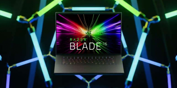 CES 2024: Razer kemas kini Blade 16 dengan panel OLED 16” 240Hz pertama dunia