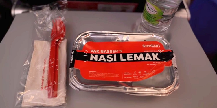 Harga bagasi AirAsia berbeza ikut peranti? Sebenarnya harga Nasi Lemak pun berubah-ubah, ini penjelasannya