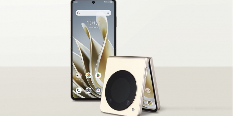 ZTE lancar telefon lipat pertama mereka Libero Flip, harga bawah RM2,500