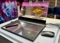 [MWC 2024] Skrin lutsinar laptop Lenovo ThinkBook Transparent Display tarik ramai pengunjung