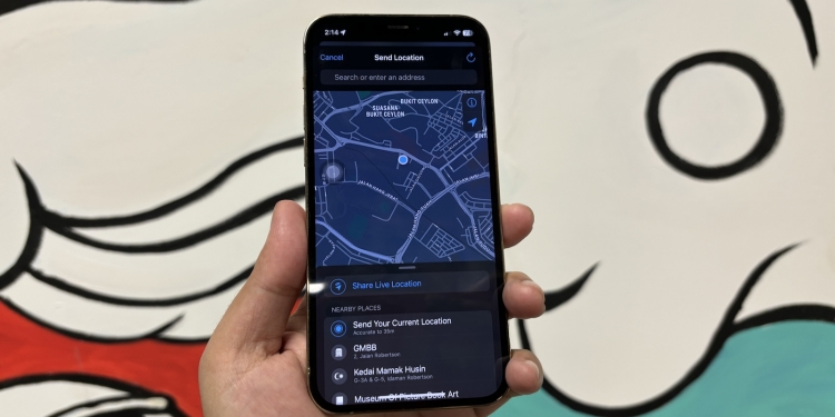 Risau di mana ahli keluarga? Ini cara kesan lokasi guna telefon pintar (2024)