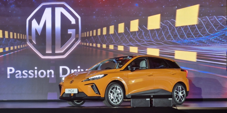 MG4 & MG ZS Malaysia dari RM103,000, jaminan bateri diganti jika kesihatan turun 70%