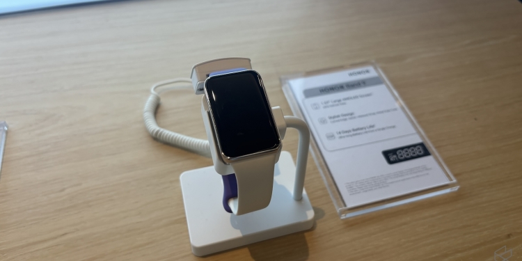 Honor Band 9 diperkenal, ada skrin AMOLED lebih besar pada harga sama RM199