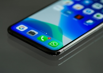 240426 WhatsApp iOS Passkey