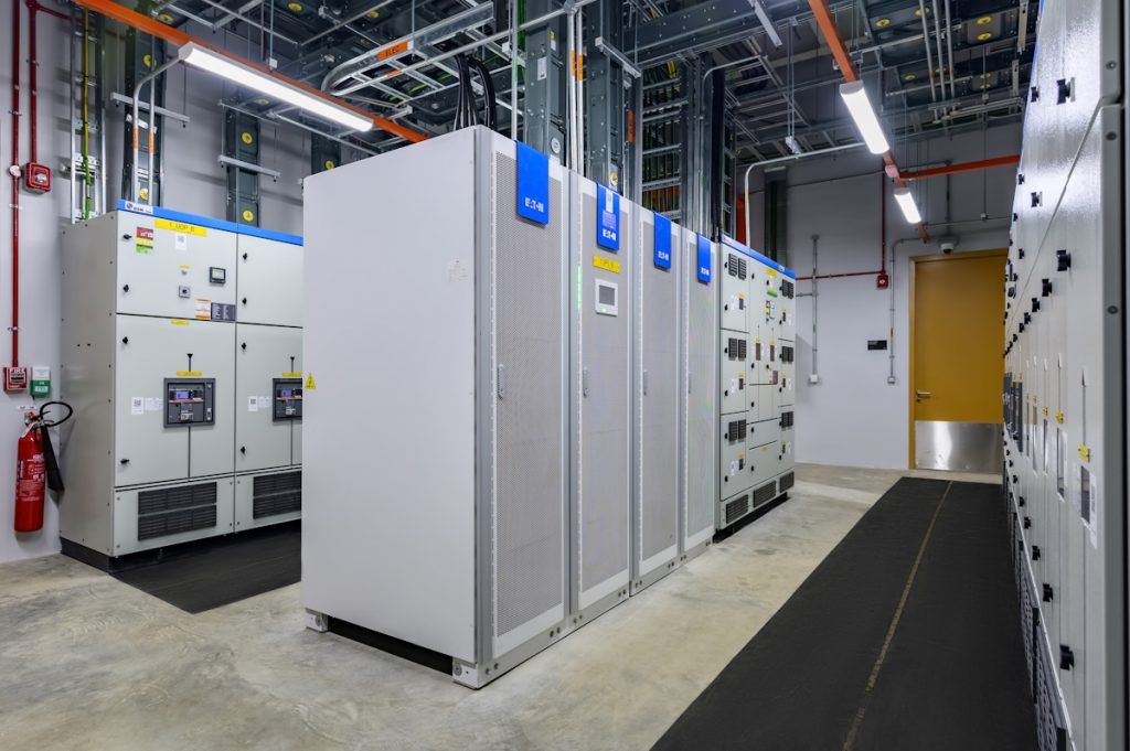 Sistem UPS di Equinix JH1