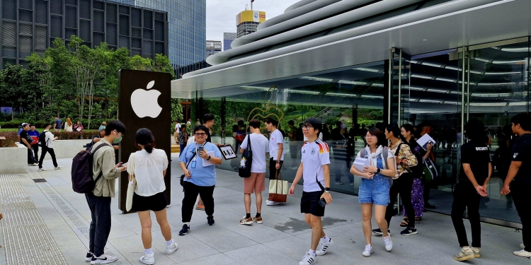 Beg tote percuma Apple Store dijual semula melebihi RM500