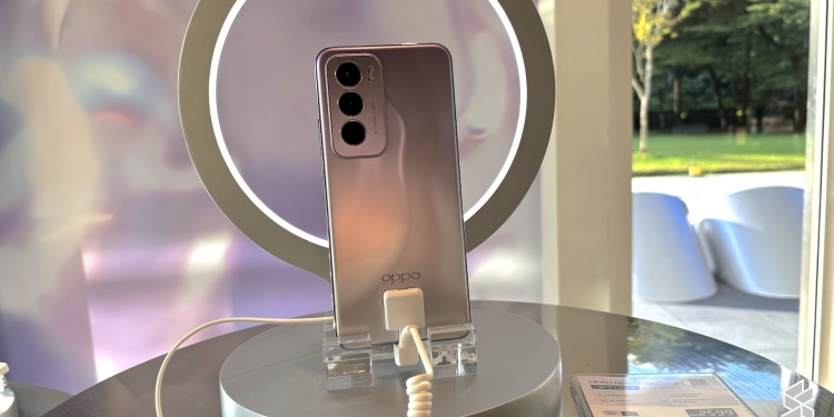 Oppo Reno 12 Malaysia: Dikuasakan Dimensity 7300 Energy dan GenAI, harga bermula RM2,199
