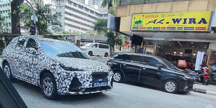 EV Proton e.MAS 7 dilihat terokai jalan Kuala Lumpur