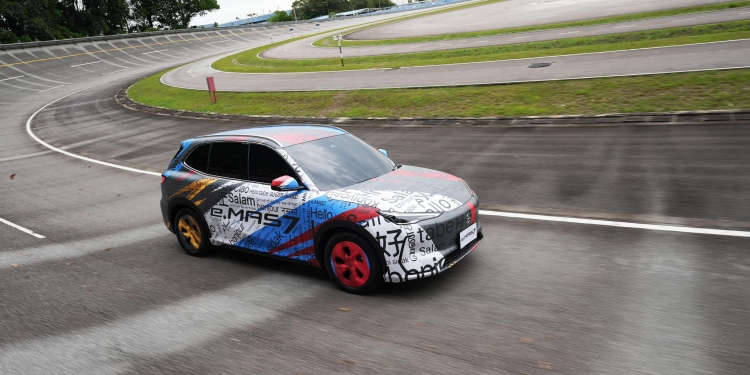 Proton e.MAS 7 sertai perarakan Hari Kebangsaan 2024 di Putrajaya