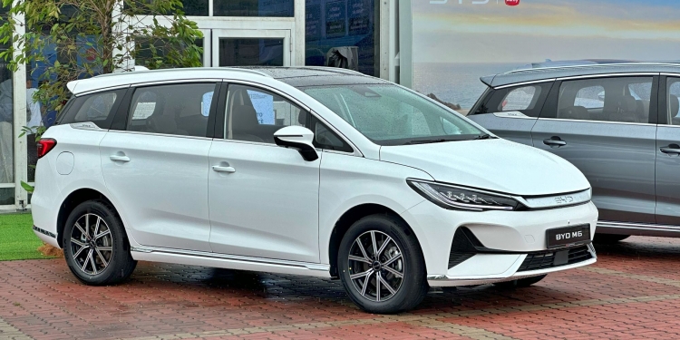 BYD M6 Malaysia