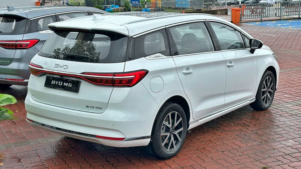 BYD M6 Malaysia