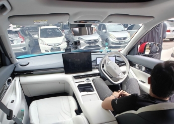 Kabin putih sesuai dengan Proton e.MAS 7. Apa pendapat anda?