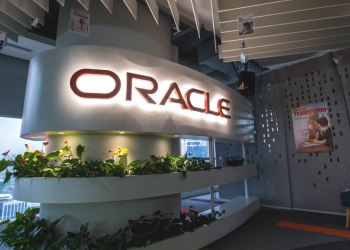 Oracle labur USD6.5 bilion untuk bina fasiliti awan di Malaysia