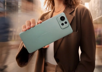 Asus Zenfone 12 Ultra: Diperkasa Snapdragon 8 Elite, skrin 144Hz dan penstabilan gimbal lebih baik